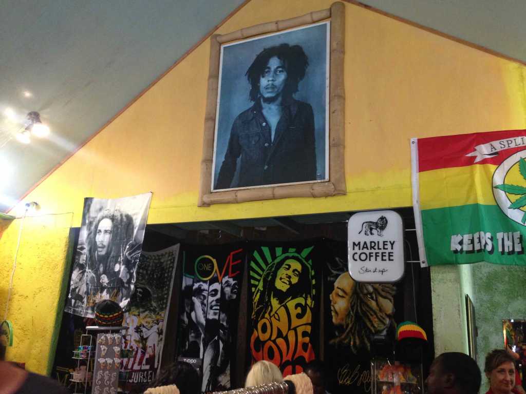 Gift Shop del Museo a Bob Marley